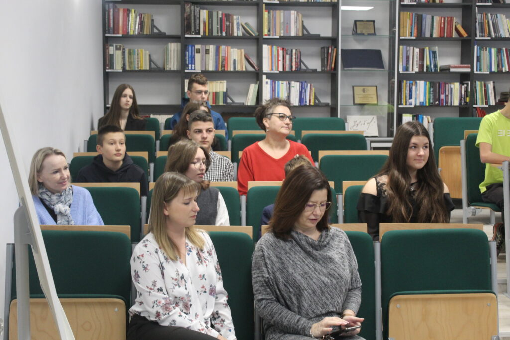 Powiatowy Konkurs Matematyczno-Ekonomiczny 2022c