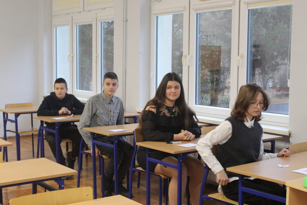 Powiatowy Konkurs Matematyczno-Ekonomiczny 2022f