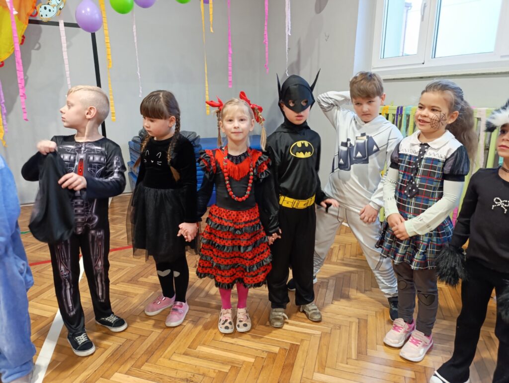 Zabawa Andrzejkowa w klasach 1-3 SP 2025_2