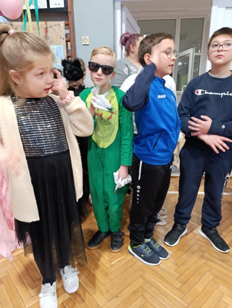 Zabawa Andrzejkowa w klasach 1-3 SP 2025_24