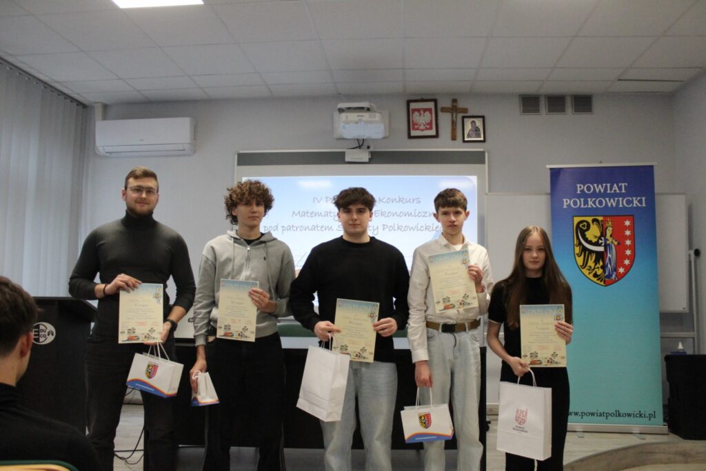 IV Powiatowy Konkurs Matematyczno - Ekonomiczny_10