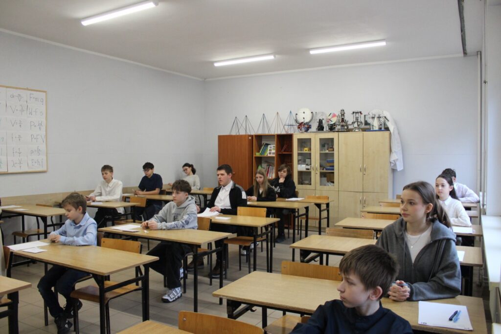 IV Powiatowy Konkurs Matematyczno - Ekonomiczny_3