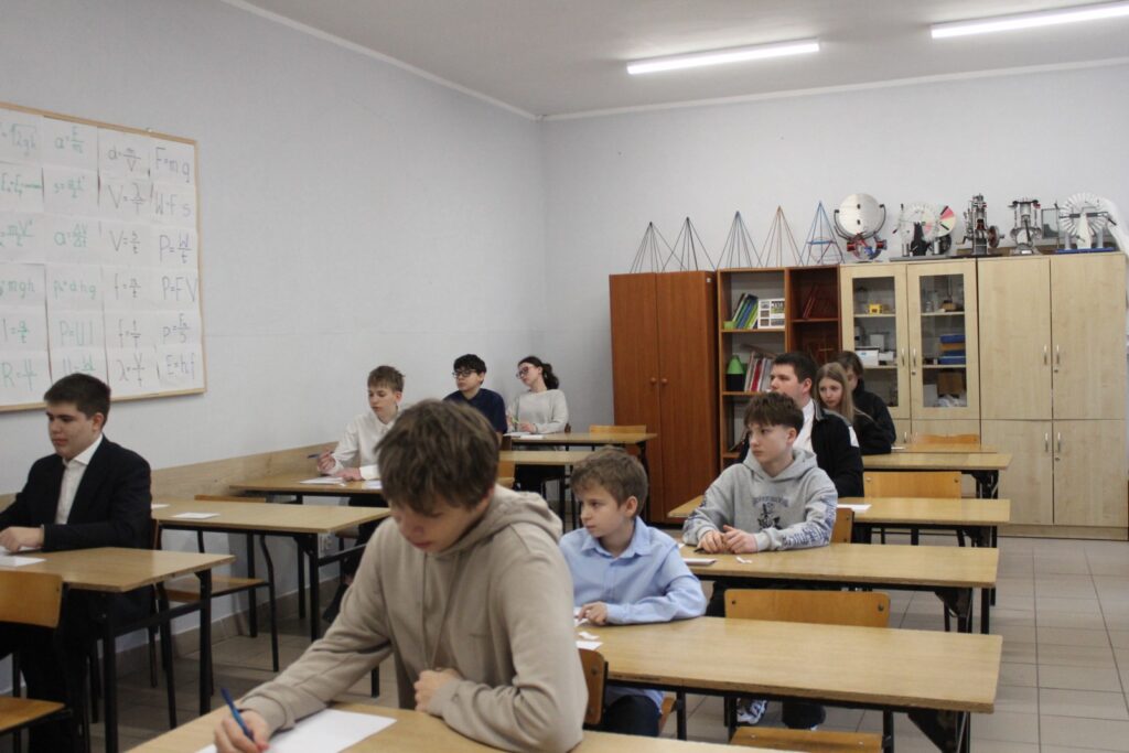 IV Powiatowy Konkurs Matematyczno - Ekonomiczny_4