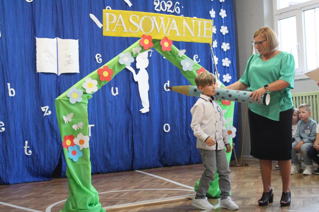 Rozpoczęcie roku szkolnego 2026_2027 klasy 1-3 SP z12
